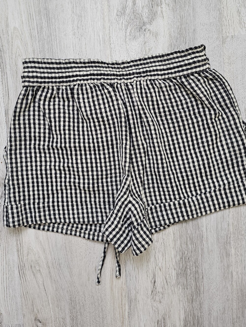 New Urban Outfitters Gingham Casual Pull On Shorts - Picture 2 of 5